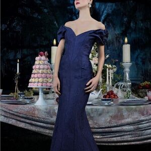 Elegant Off-Shoulder Navy Blue Evening Gown